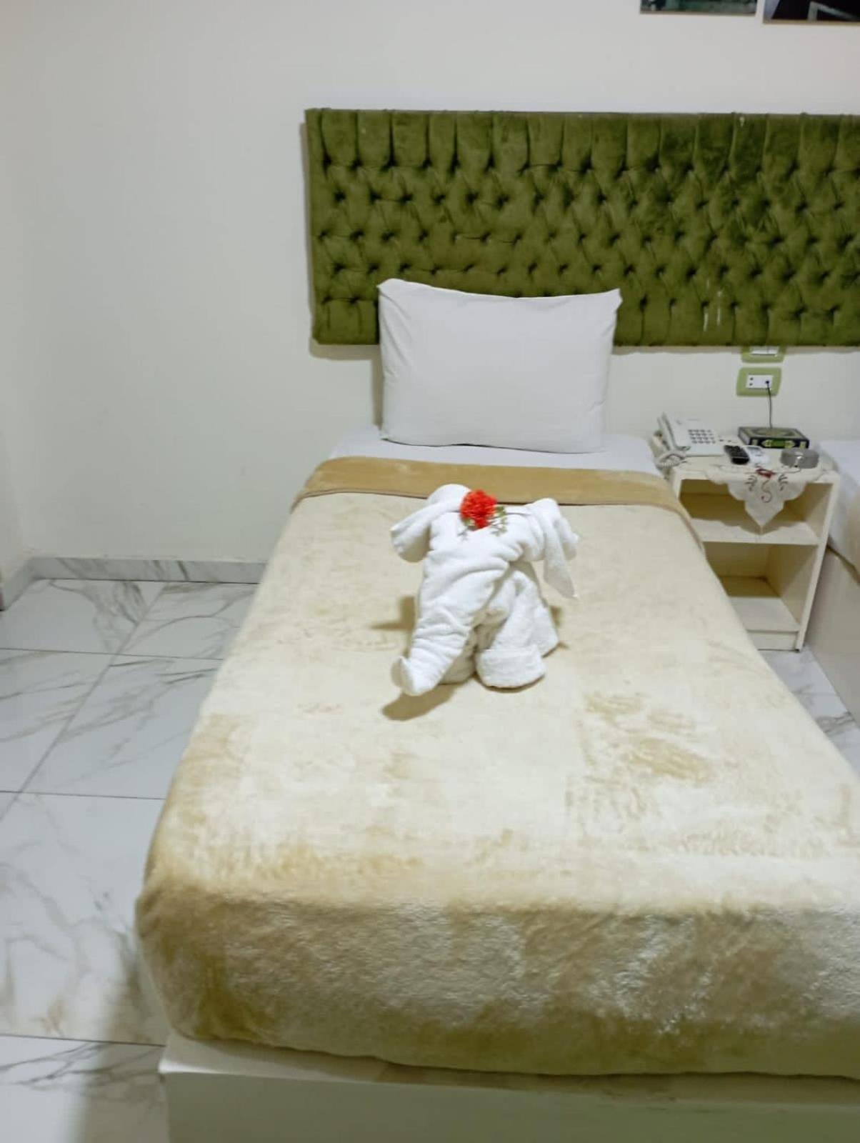 Salvatore With Simple Breakfast- Al Dokki Bed & Breakfast *